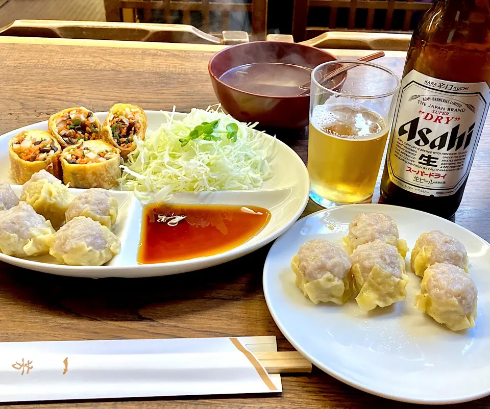 ライス不要の春巻き定食+焼売+ビール(小)|mottoさん