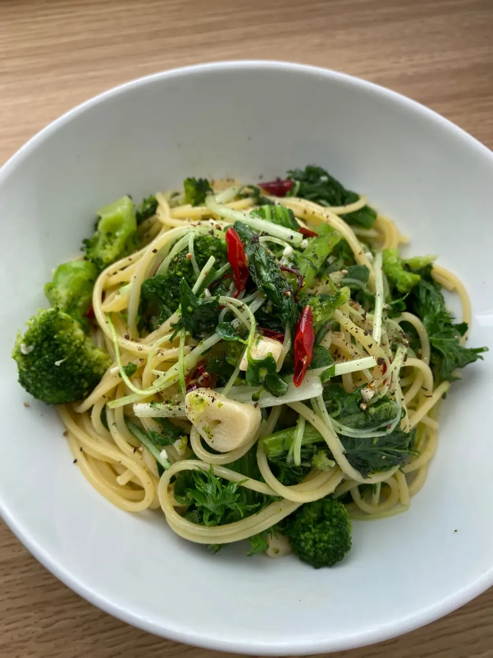 Snapdishの料理写真:緑黄色野菜の和風ペペロンチーノ|OLの気ままご飯🍽さん