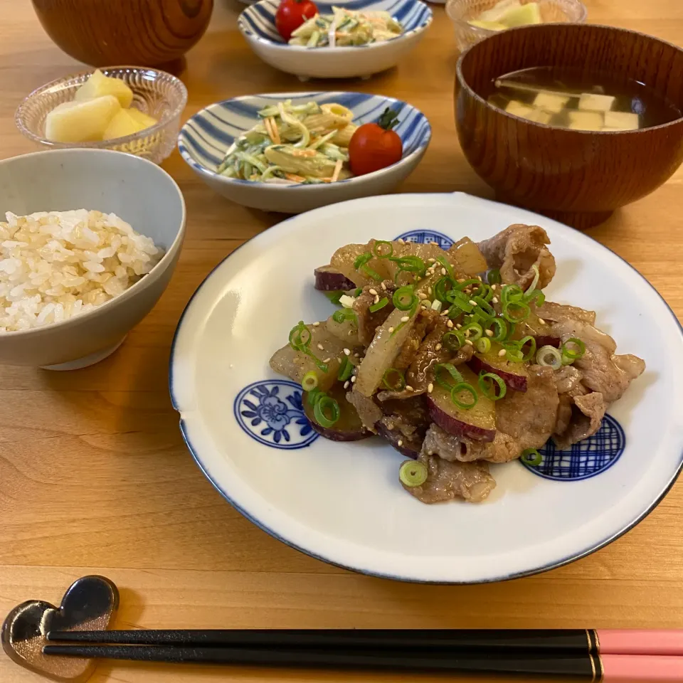 SnapDishまとめさんの料理 「みそと中濃ソース１：２」こそ夢の「万能味ソース（ばんのうみそーす）」だった！アレンジ無限大の神レシピが続々！|non0619さん