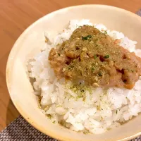 Snapdishの料理写真:ひきわり納豆に粉末昆布ふりかけ|masaさん