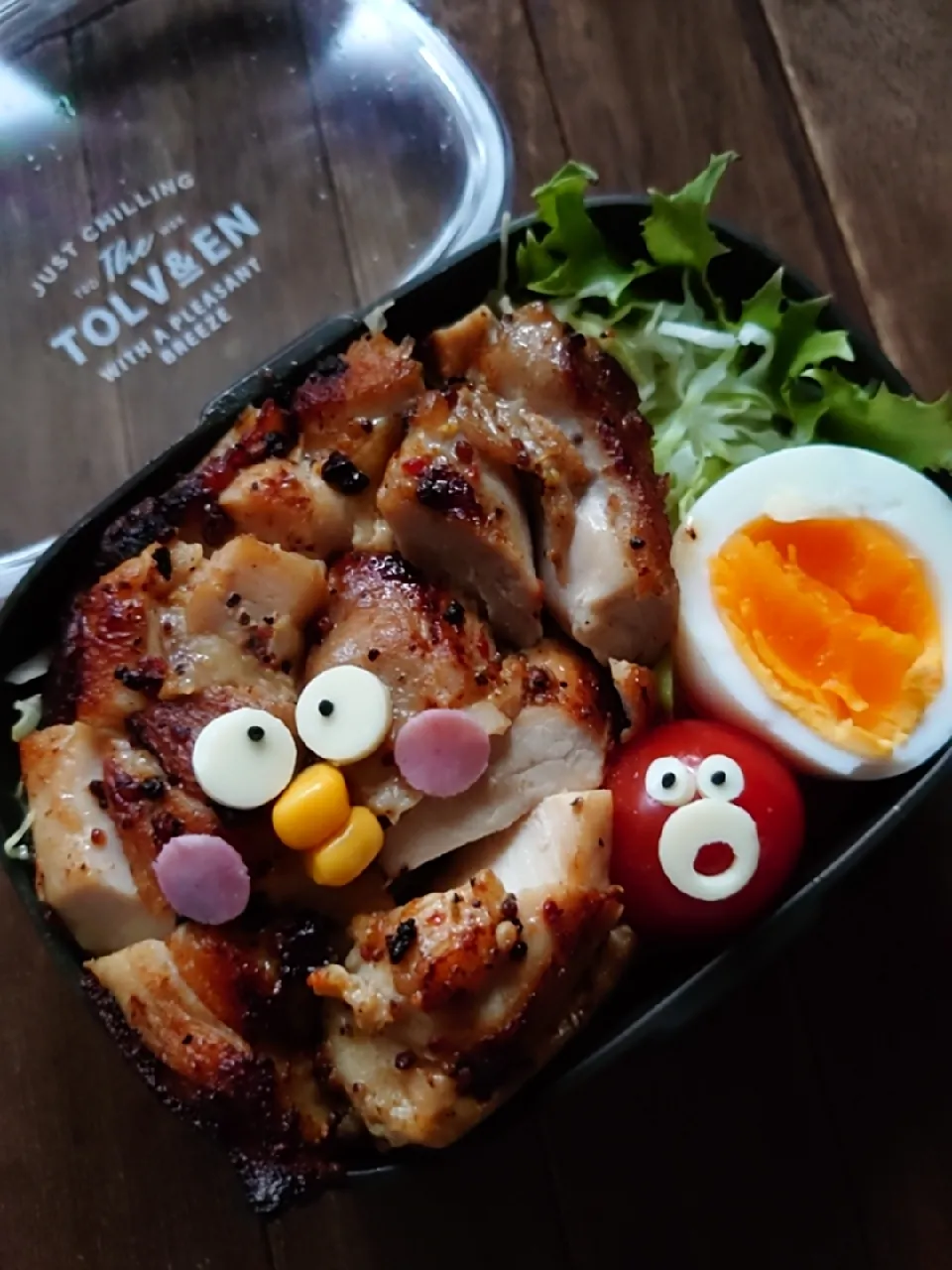 Snapdishの料理写真:漢の…長女用🍱レモンペッパー風味のチキンステーキ丼弁当|ᵏᵒᵘさん