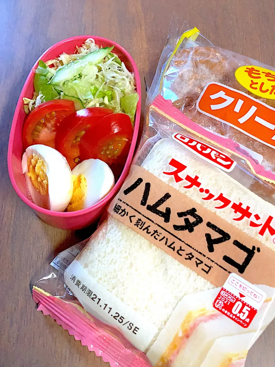 R3、11/25㈭  ❁¨̮菓子パン弁当。|hamakoさん