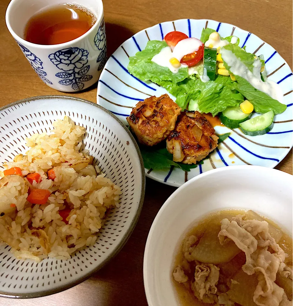 ベビーホタテの炊き込みご飯の晩ごはん。|マイさん