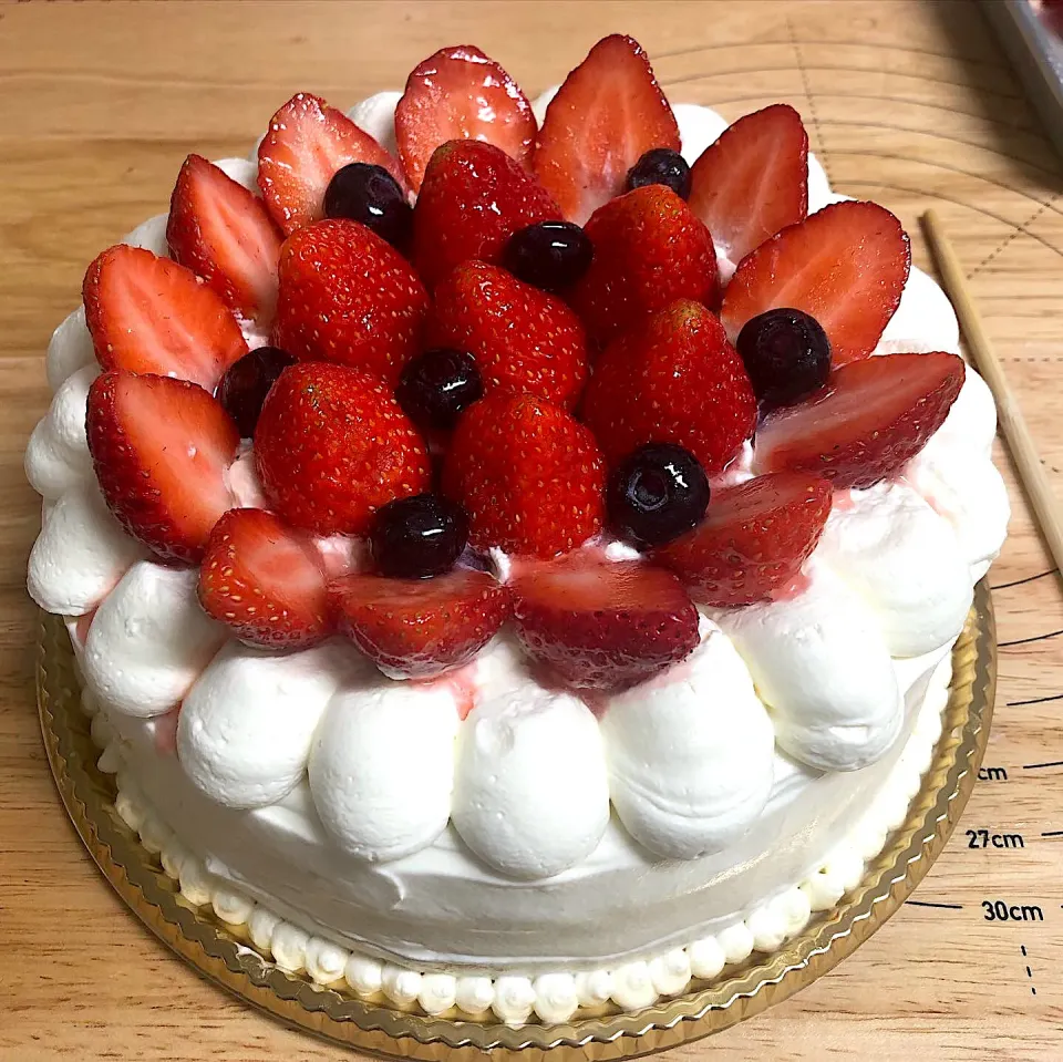 いちごのバースデーケーキ🎂|mizuhoさん