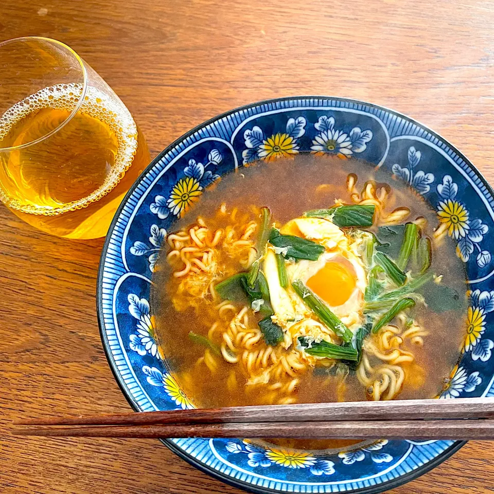 サッポロ一番辛味噌ラーメン|せんべいさんさん