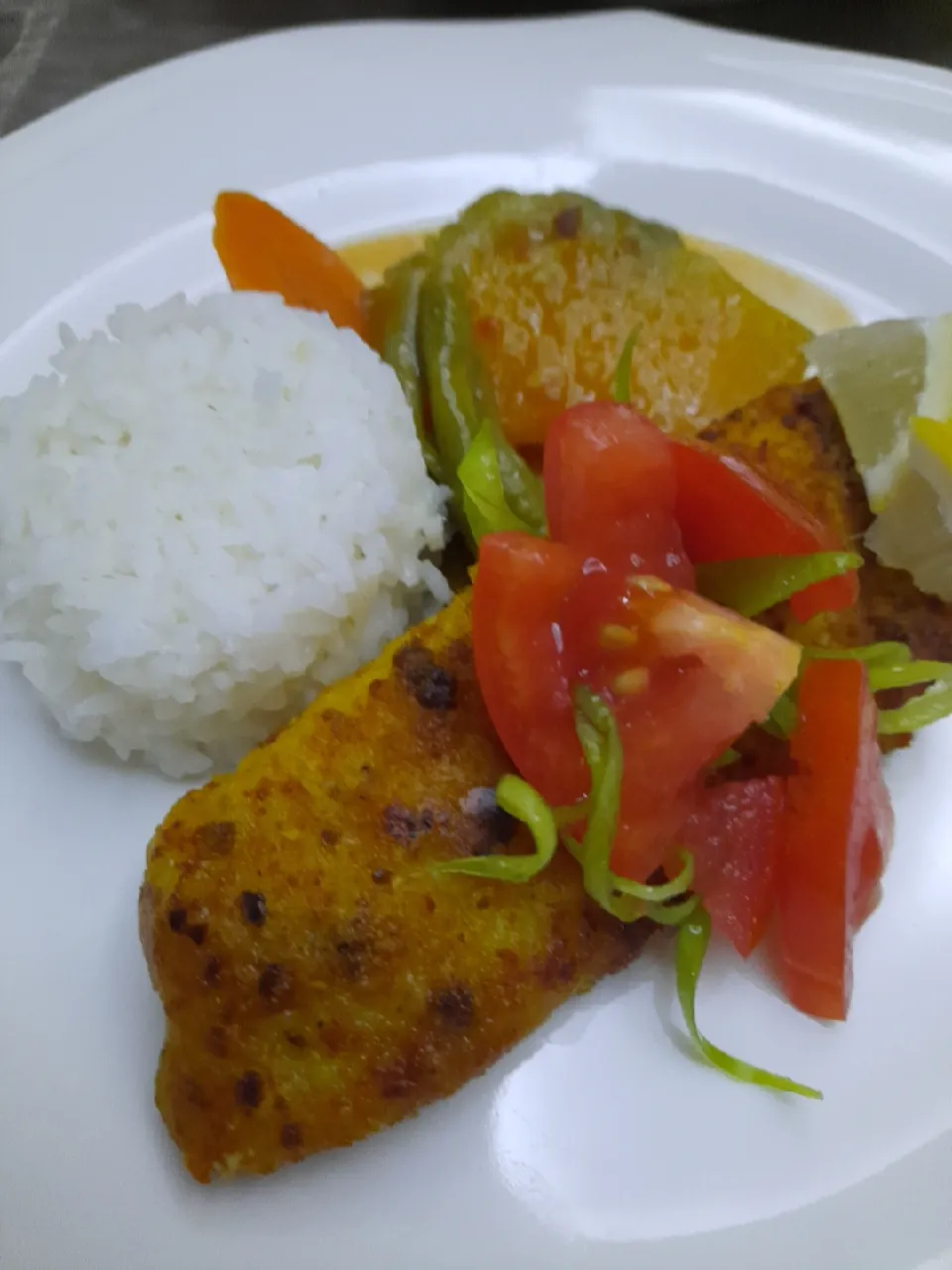 Snapdishの料理写真:Blackend Curry Tilapia|Khristoffer A. Esguerraさん