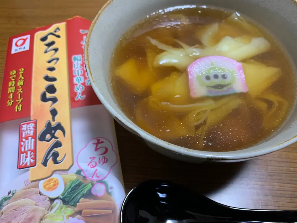 Snapdishの料理写真:11月26日夜はぺろっこラーメン|とももさん