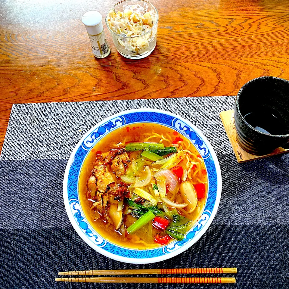 Snapdishの料理写真:味噌ラーメン|yakinasuさん