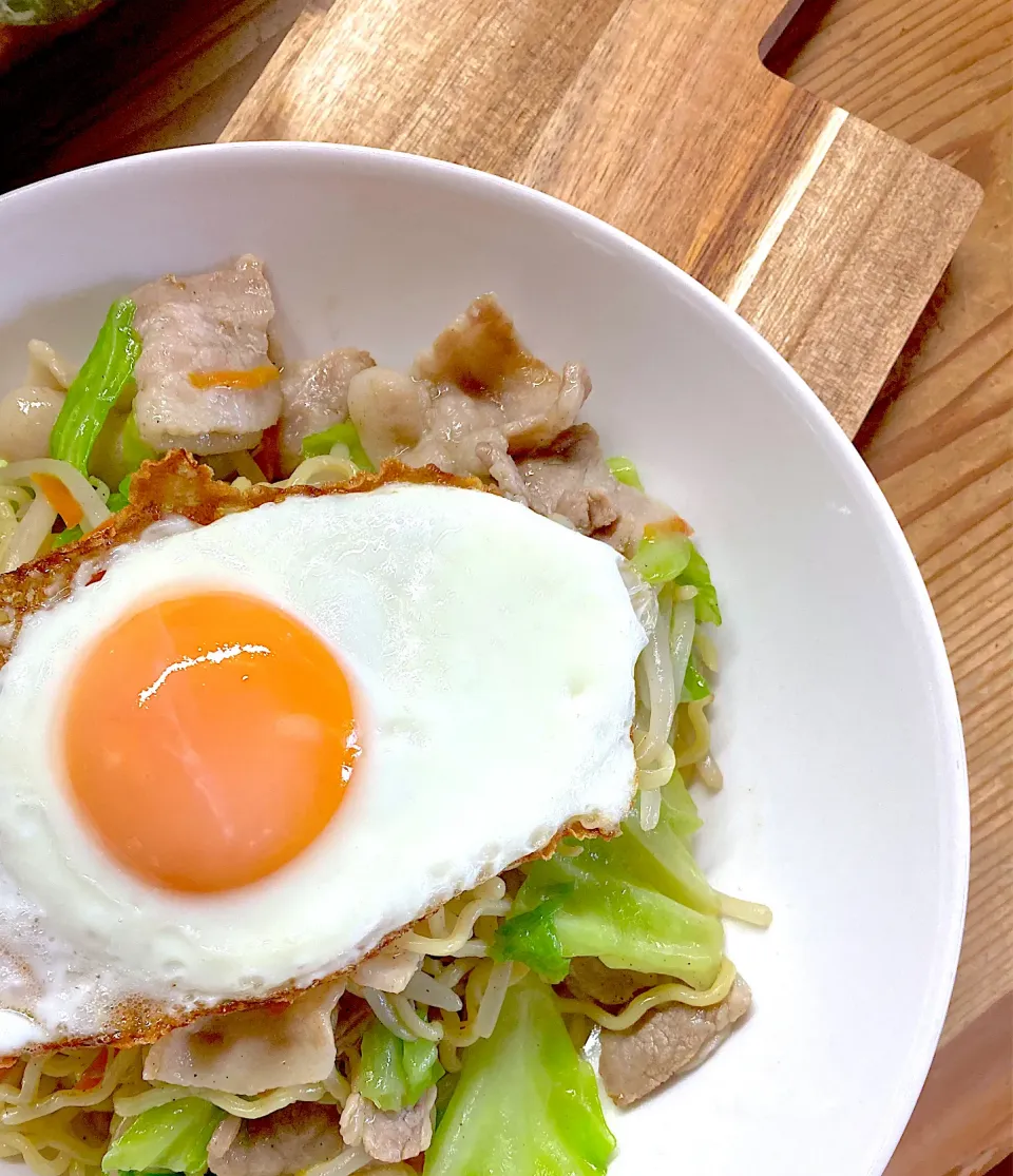 半熟目玉焼きのっけ塩焼きそば|真珠きょうだいママさん