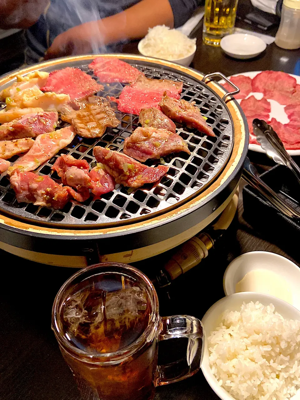 お夕飯。まんぐうの焼き肉‼️退院祝いありがとう😊|renharuruさん