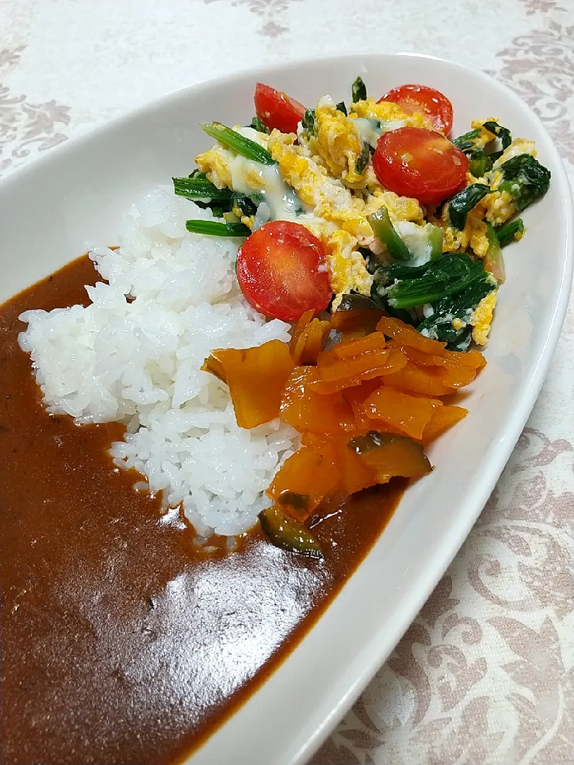 ☆今日の晩ごはん☆　レトルトカレー野菜のせ|hamamaさん