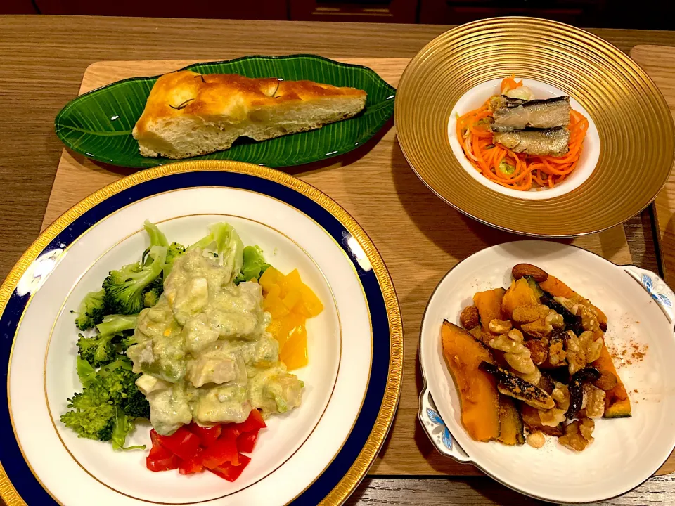 海老アボガドソースの温野菜サラダ🥗　人参と白菜のマリネ🥕　かぼちゃとナッツのロースト|yukiさん