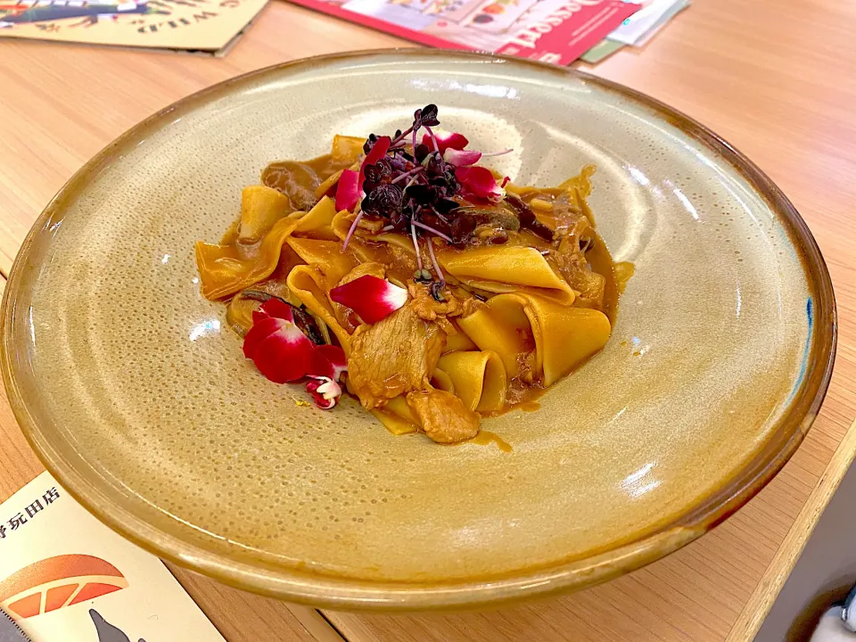 Pappardelle with veal and wild mushrooms in veal cream sauce|skyblueさん