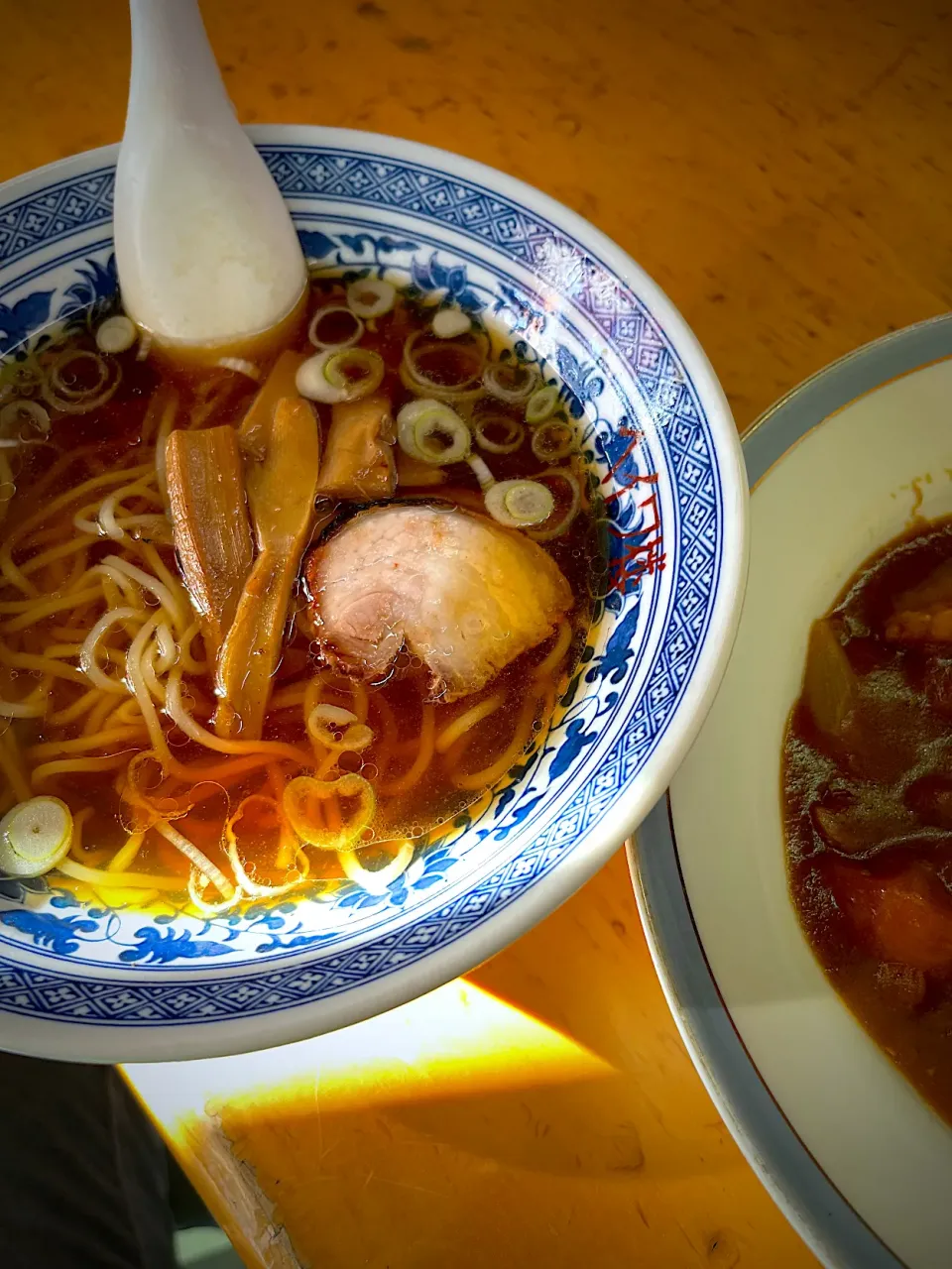 Snapdishの料理写真:ヘイワ楼のラーメンとカレーセット|Noriyuki Saitoさん