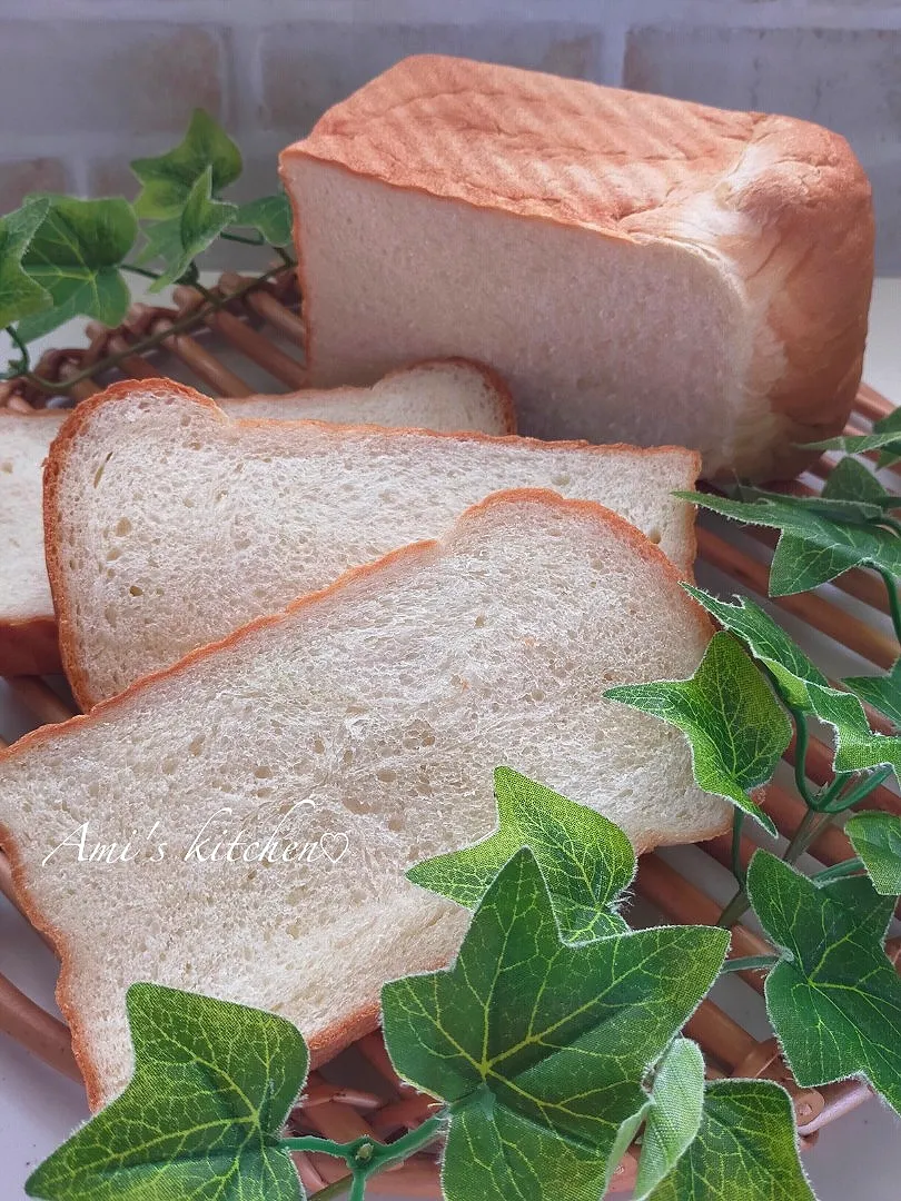 イギリス食パン風のミルク食パン☺️🍞|あみさん