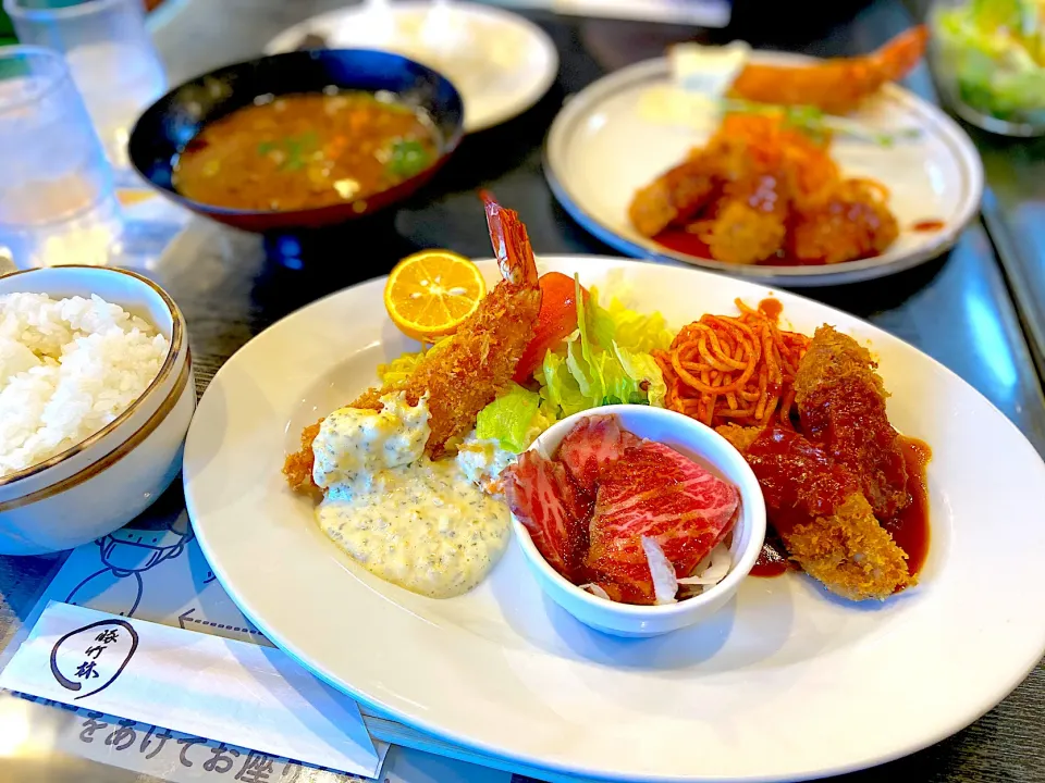 豚竹林さん ランチ🍽 エビフライ🍤最高👍✨💕|ナナさん