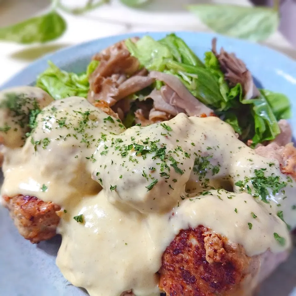 ミートボールをカレークリームソースで|ポトスさん