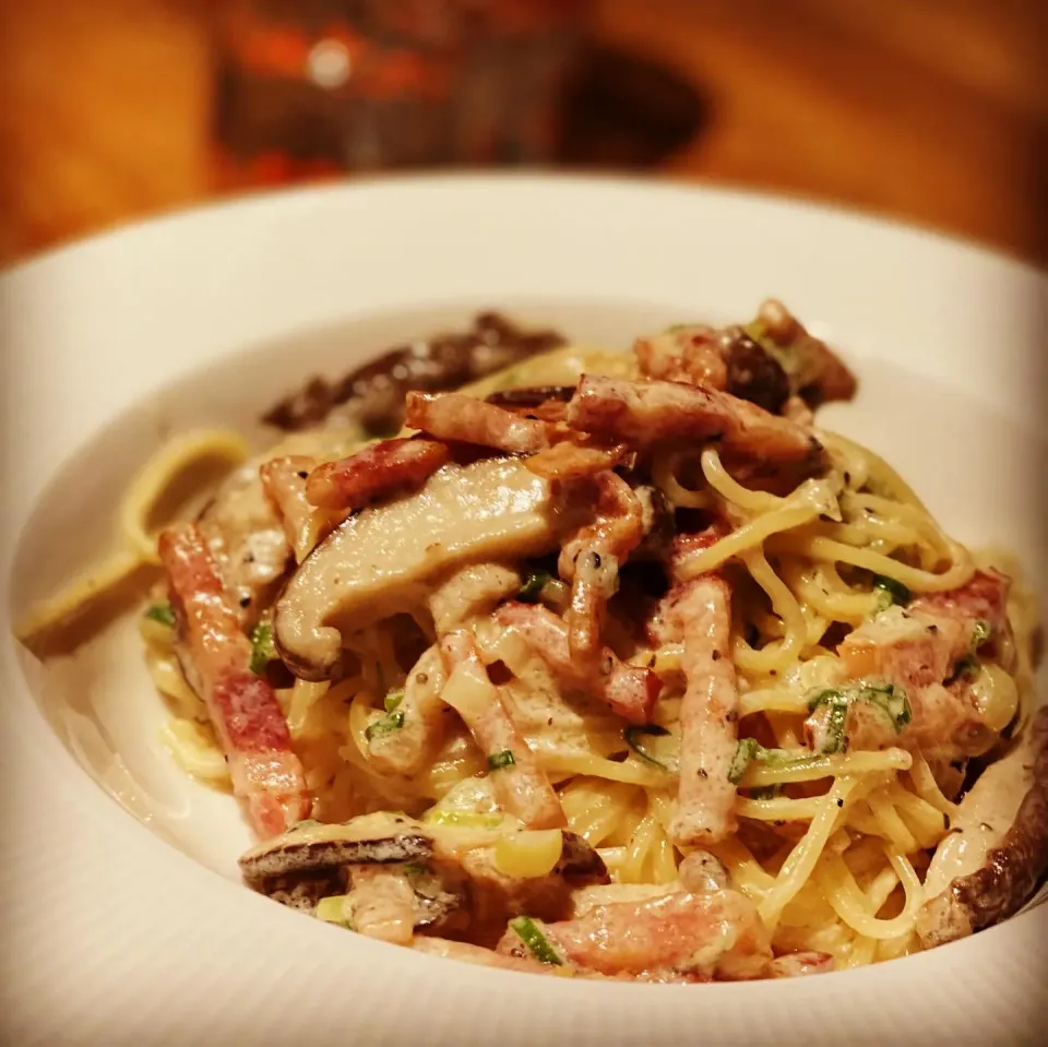 Spaghetti with Bacon 🥓 & Mushrooms 🍄 with Parmesan Cheese and cream with chopped leeks 
#pasta #spaghetti
#chefemanuel #ilovecooking 
#homemade|Emanuel Hayashiさん