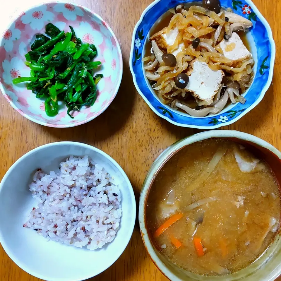 １１月１５日　豚汁　厚揚げと切り干し大根のレンジ煮　ほうれん草のごま和え|いもこ。さん