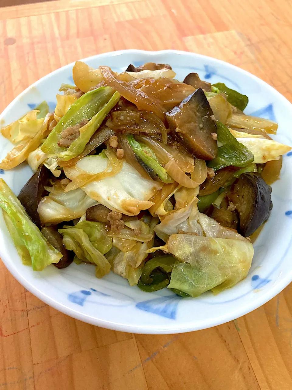 万能味ソースでひき肉と野菜の炒め物|めしこさん