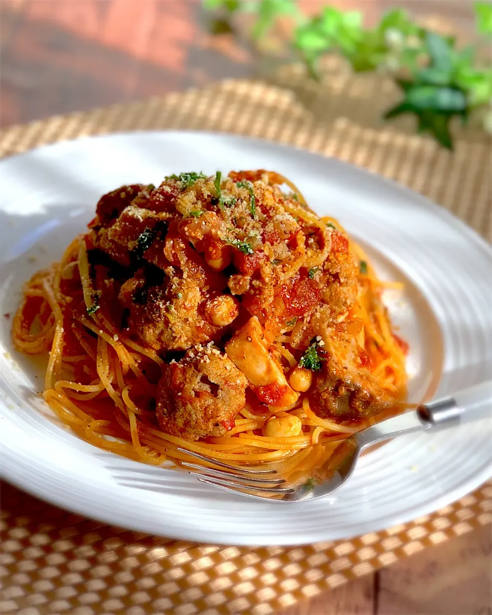 肉だんごのトマト煮からのボロネーゼ🍝|あゆさん