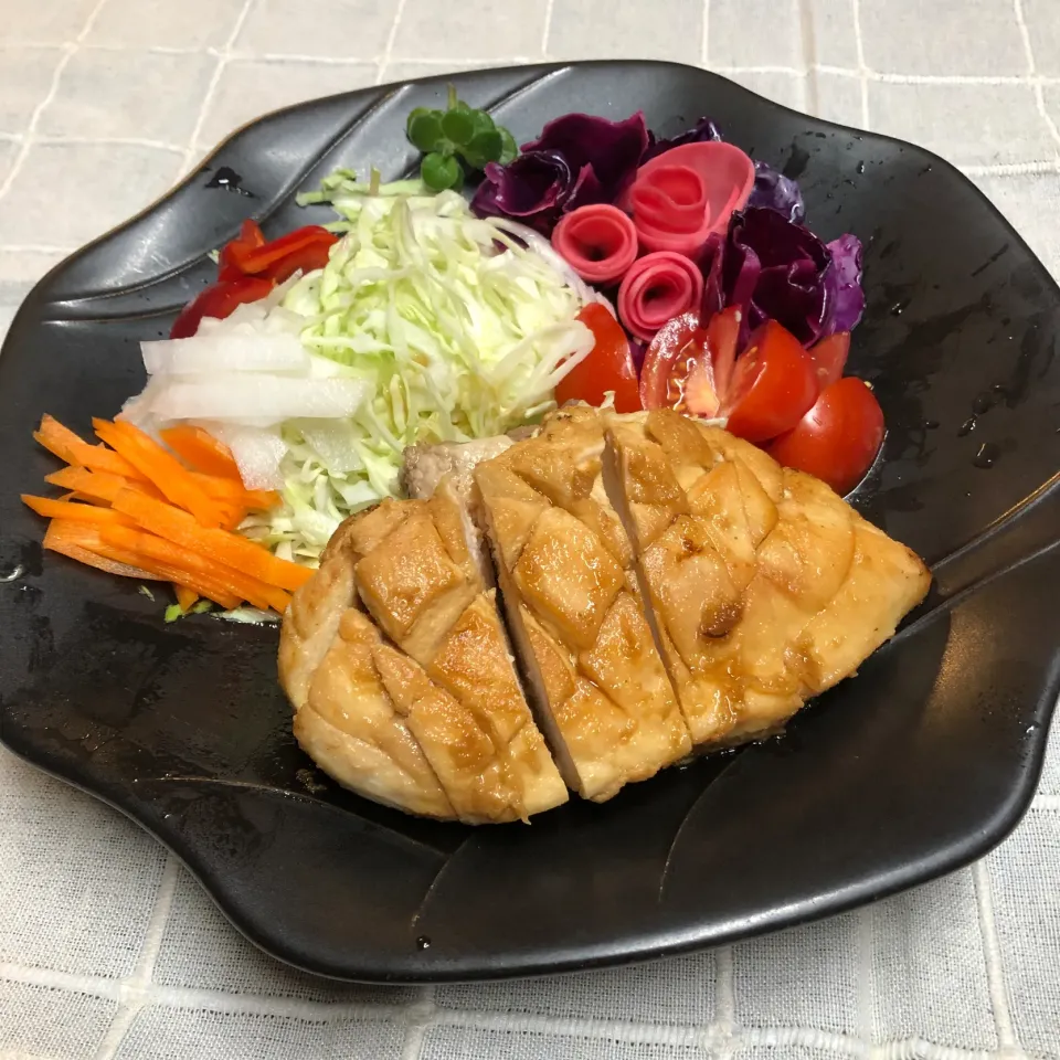 Snapdishの料理写真:鶏むね肉のハニーsoy sauceソテー|henryさん