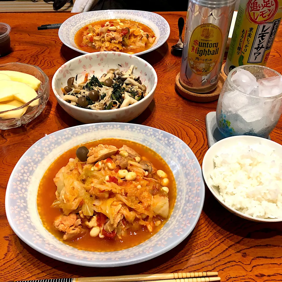 トマトとキャベツのチキンシチュー😋|すかラインさん