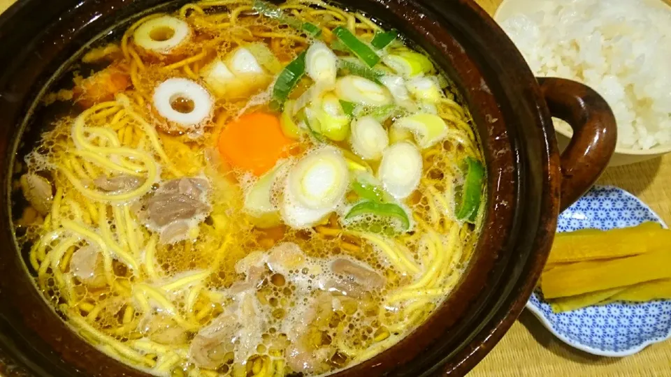 Snapdishの料理写真:【冬限定】
手打 親鶏中華そば 綾川
鍋焼きらーめん
（細麺選択、白飯/漬物付き）
@恵比寿5分
（JR渋谷駅まで徒歩13分）
21262|大脇さん