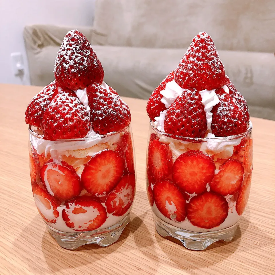 いちごパフェ🍓|a_kaoさん