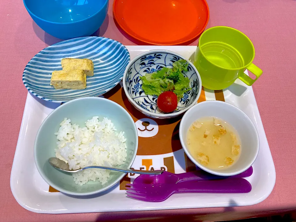 【離乳食】ごはん、お味噌汁、卵焼き、サラダ|sayaさん