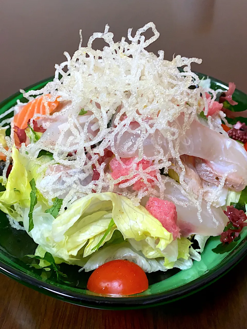 残りの刺身で中華風海鮮サラダ🥗|こーさん