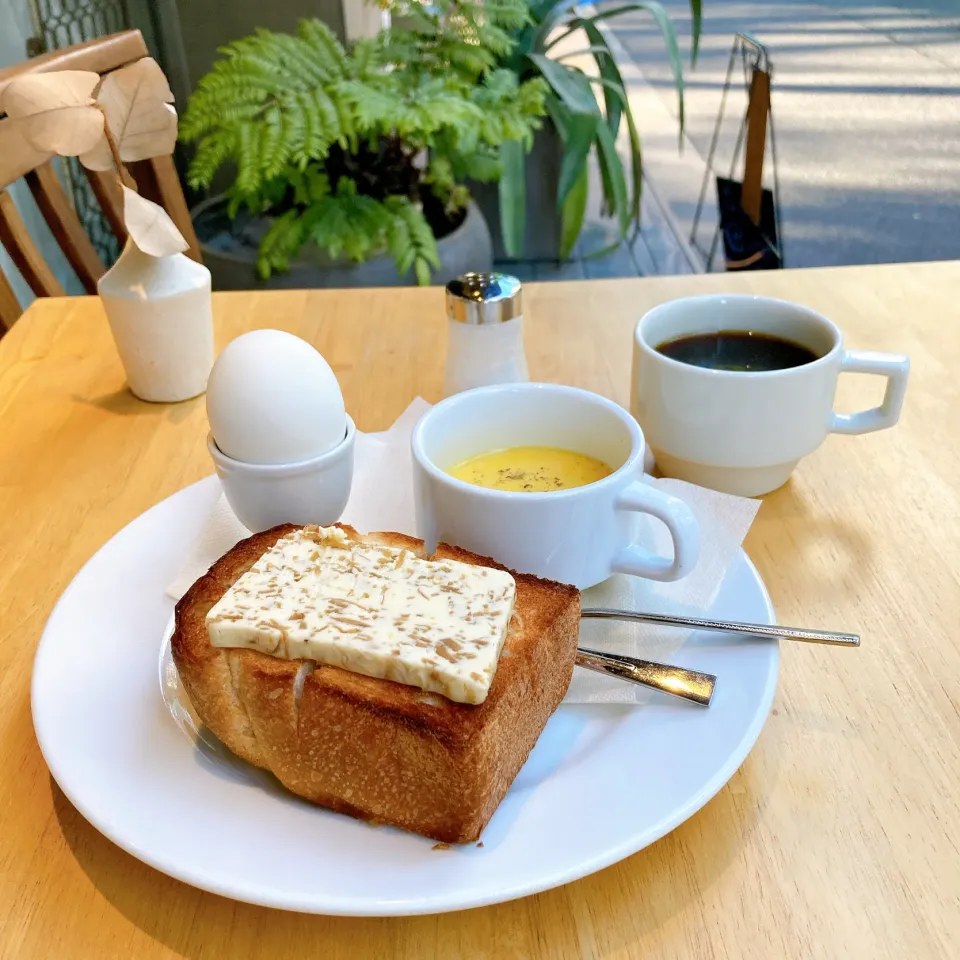 Snapdishの料理写真:厚切りジンジャーバタートースト🧈🍞|ちゃみこさん