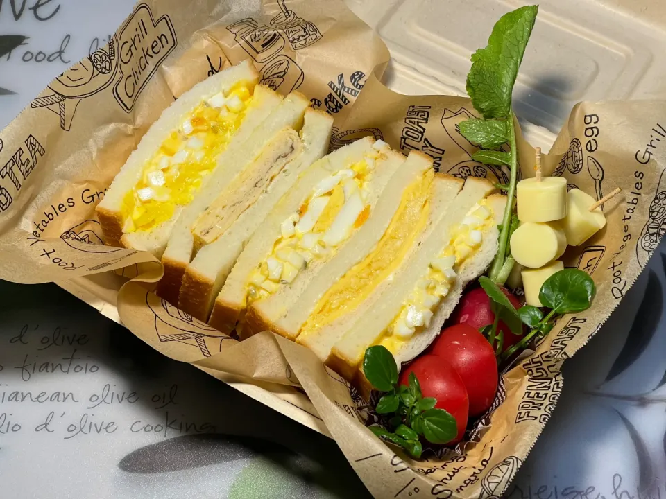 幸せの黄色いサンドイッチ🥪ボックス|レオンさん