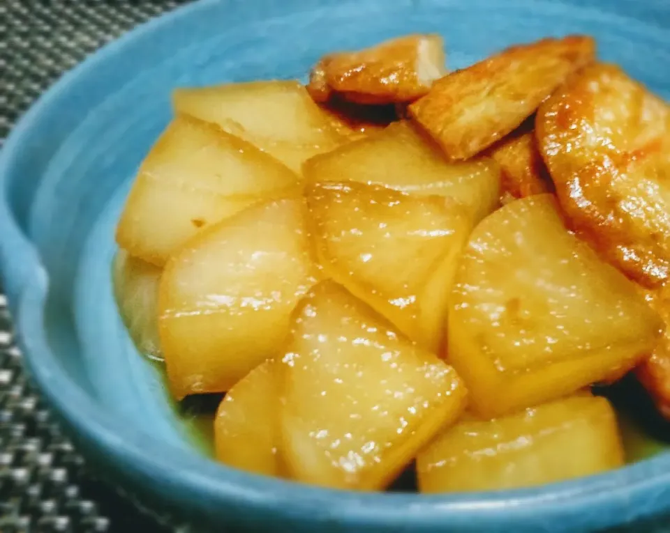 自家製大根と一正野菜揚の煮物( v^-゜)♪ｼﾐｼﾐｳﾏｳﾏ|のも💛さん