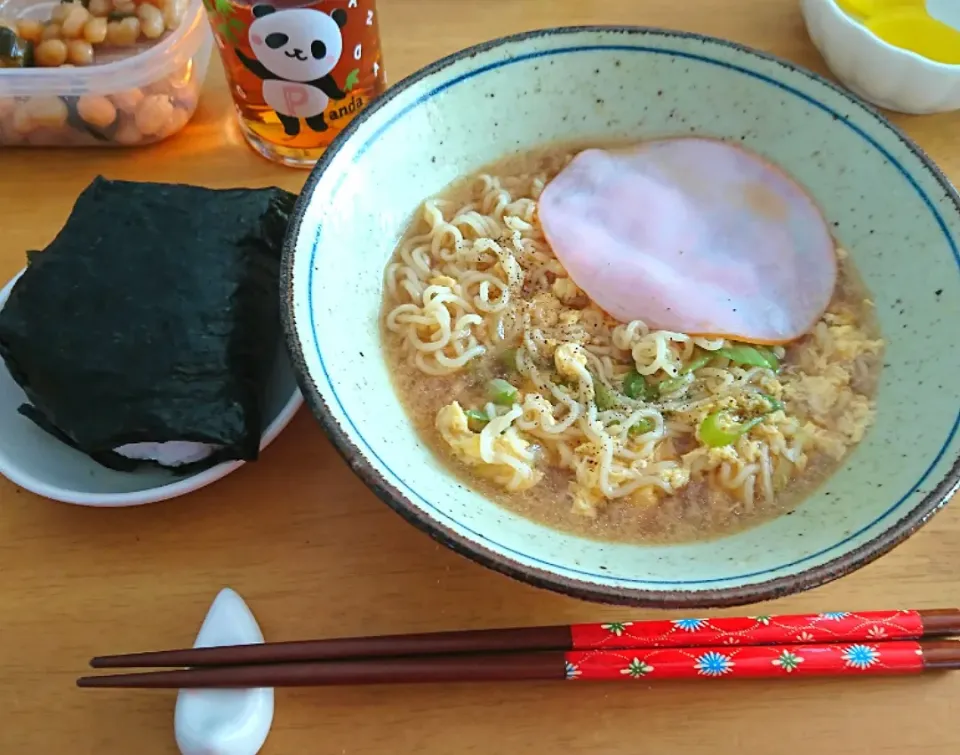 お昼ごはん🍜|しまだ ちえこさん