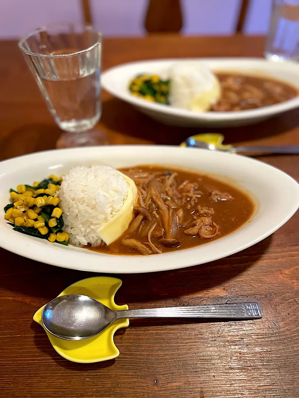 きのこカレーにほうれん草トッピング|ＭＡＲＵＥ家の食卓さん