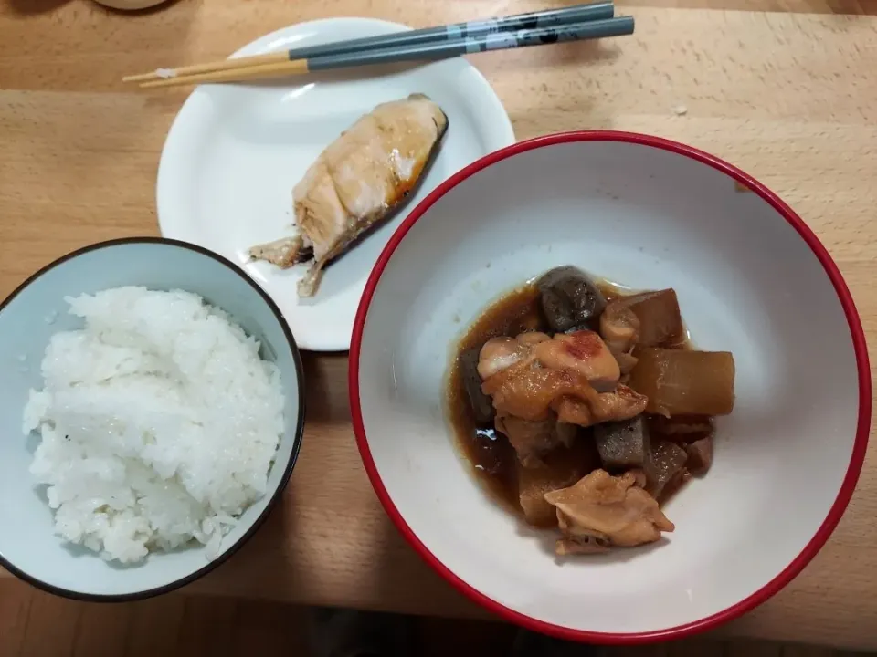 Snapdishの料理写真:最近出前や弁当ばかりで久々に作ってみました。
娘にパパは料理できるんだよって|るかぱぱさん