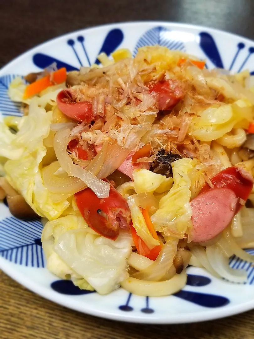 パパ作👨大好物の焼きうどん|ぱんだのままんさん