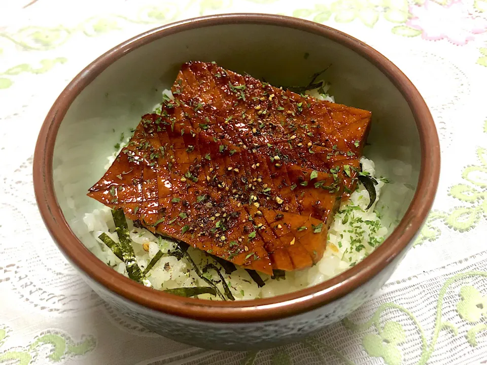 魚肉ステーキ丼|イシュタール石井さん