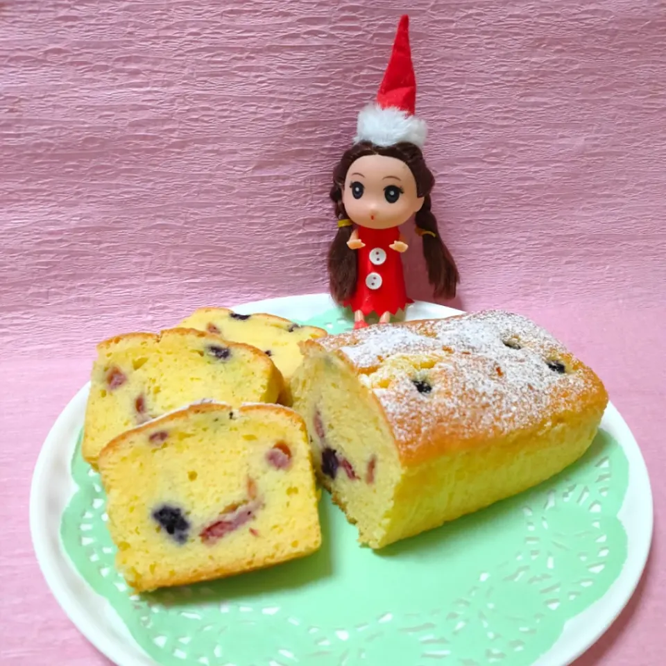 ダーリン作⸜🌷︎⸝‍
MIXフルーツのパウンドケーキ
バターたっぷりᕙ(  ˙-˙  )ᕗ|キャサリンさん