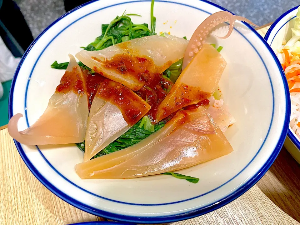 Stir fried squid and water spinach|skyblueさん