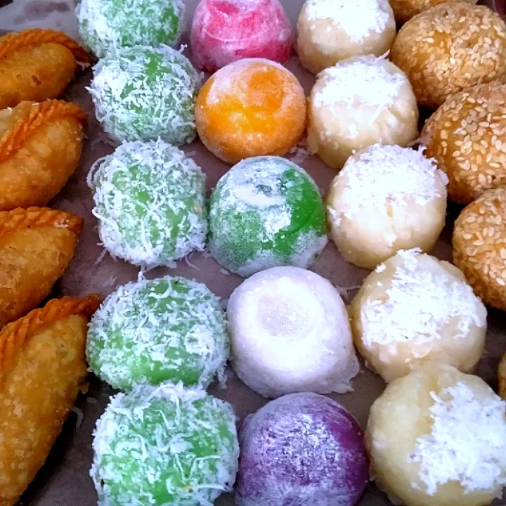 Assorted mini pudding and mini rice cake for tea time|Harlina  (Malaysia)さん