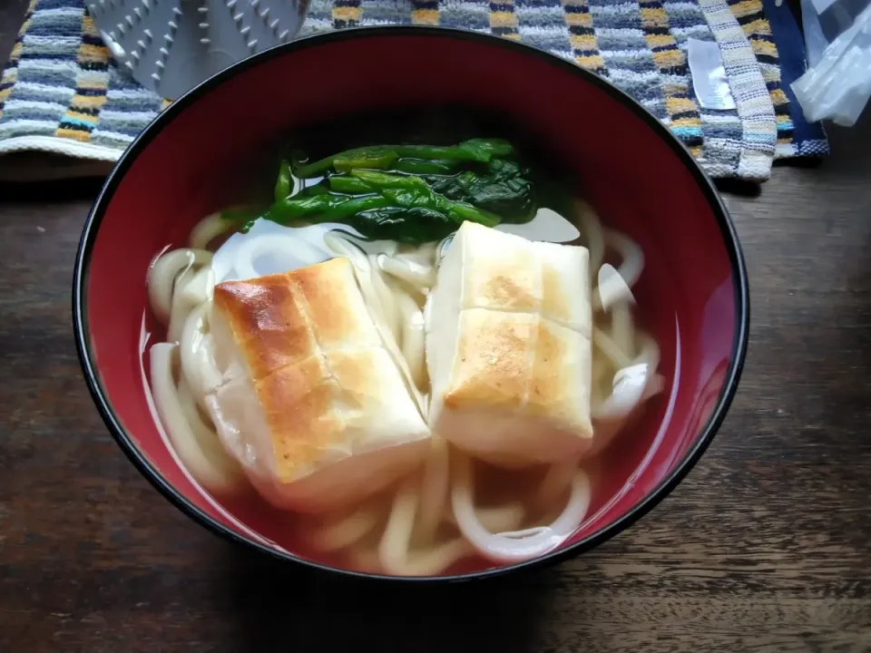 Snapdishの料理写真:久原さんのあごだしうどんつゆで力うどん|にんにくと唐辛子が特に好き❤️(元シャリマー)さん