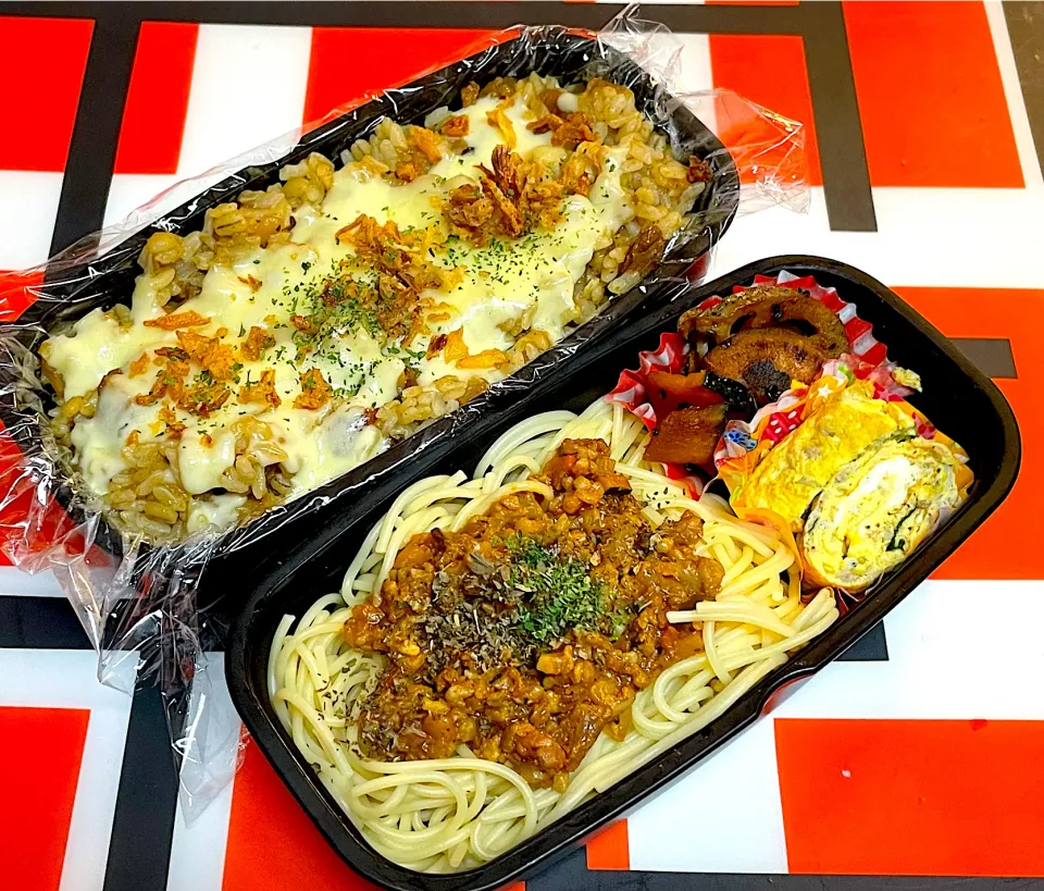 息子の塾弁☆ チーズカレーとミートソースパスタ弁当|Snow10さん