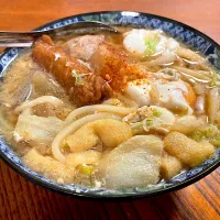 Snapdishの料理写真:おでんの残りで味噌煮込みうどん|せんべいさんさん