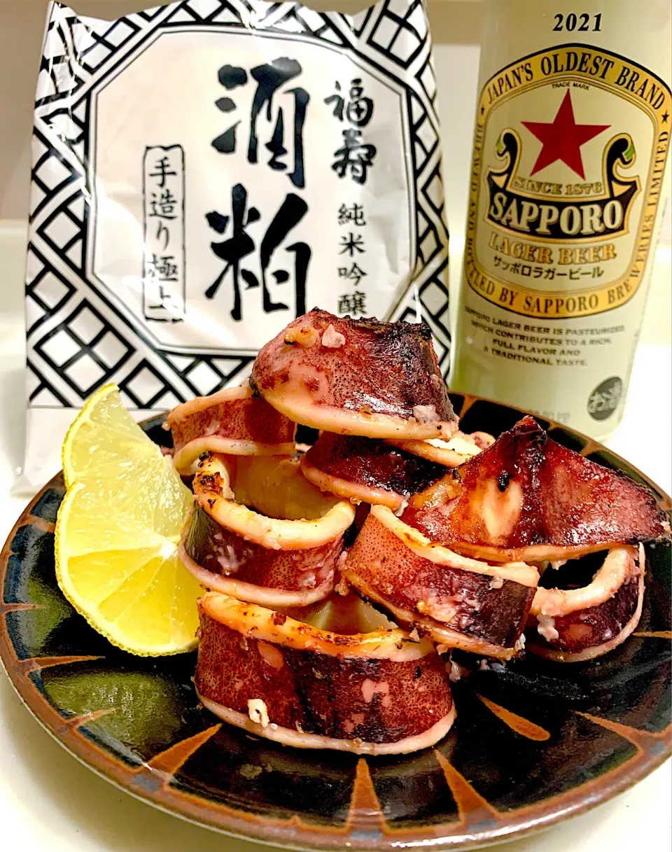 Snapdishの料理写真:福寿の酒粕で、イカ🦑の酒粕漬け焼き|ひろりんさん