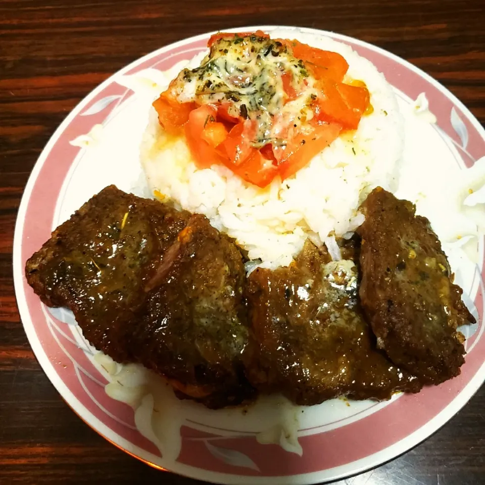 Grilled Flat Ribs with Tomato Herbed Butter over Rice|Tam Tamさん