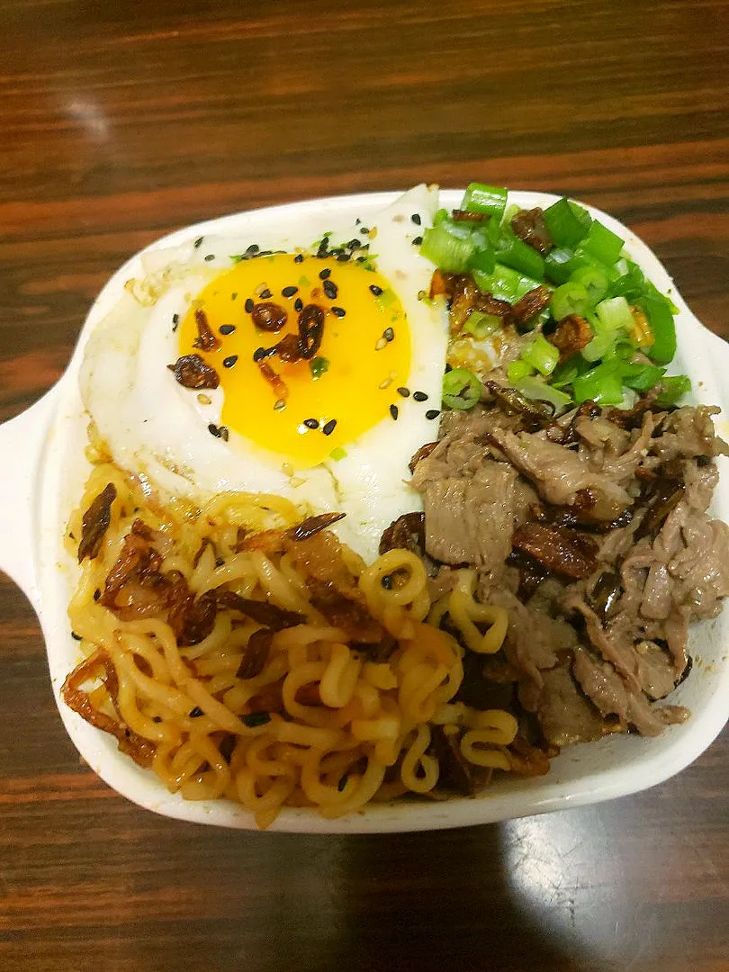 Steak Ramen with Grilled Onions|Tam Tamさん