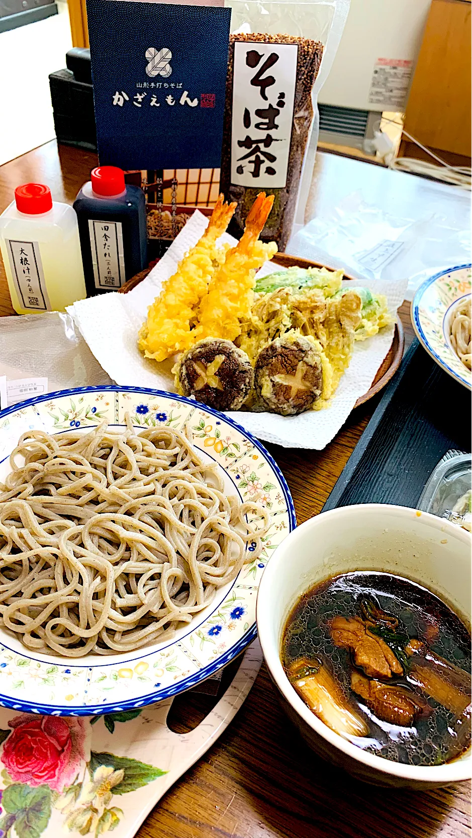 好きな山形の蕎麦屋さんからお取り寄せ。最上早生とでわ宝を食べ比べ。|ちはるさん