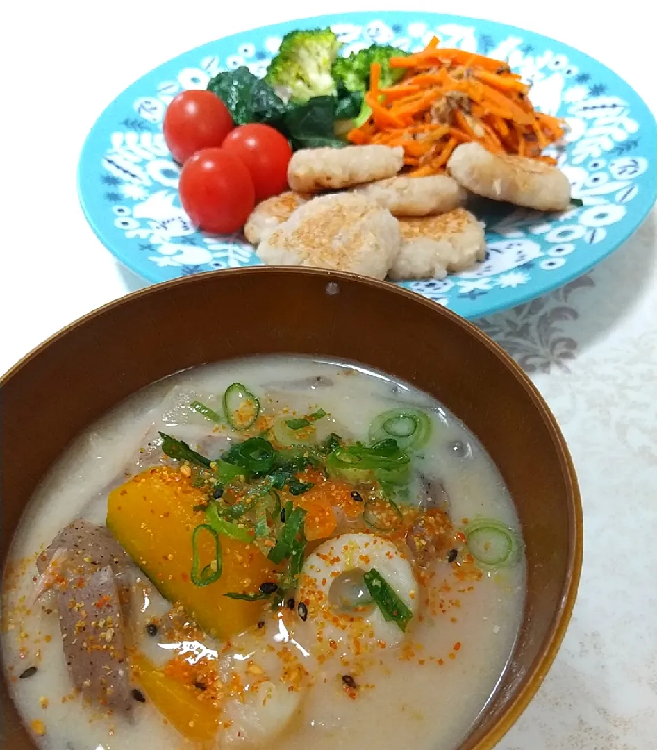 ☆今日の晩ごはん☆　野菜不足解消メニュー　粕汁ほか　離乳食れんこん餅|hamamaさん